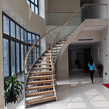 Double steel stringer wood step curved stairs with glass handrail
