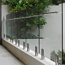 Amercian standards frameless stainless spigot glass railing with stainless steel fittings 