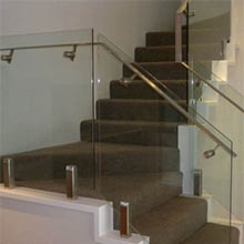 Beautiful design stainless steel spigot clear glass railing for balcony 