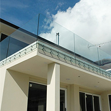  China customized standoff indoor glass railing for staircase 