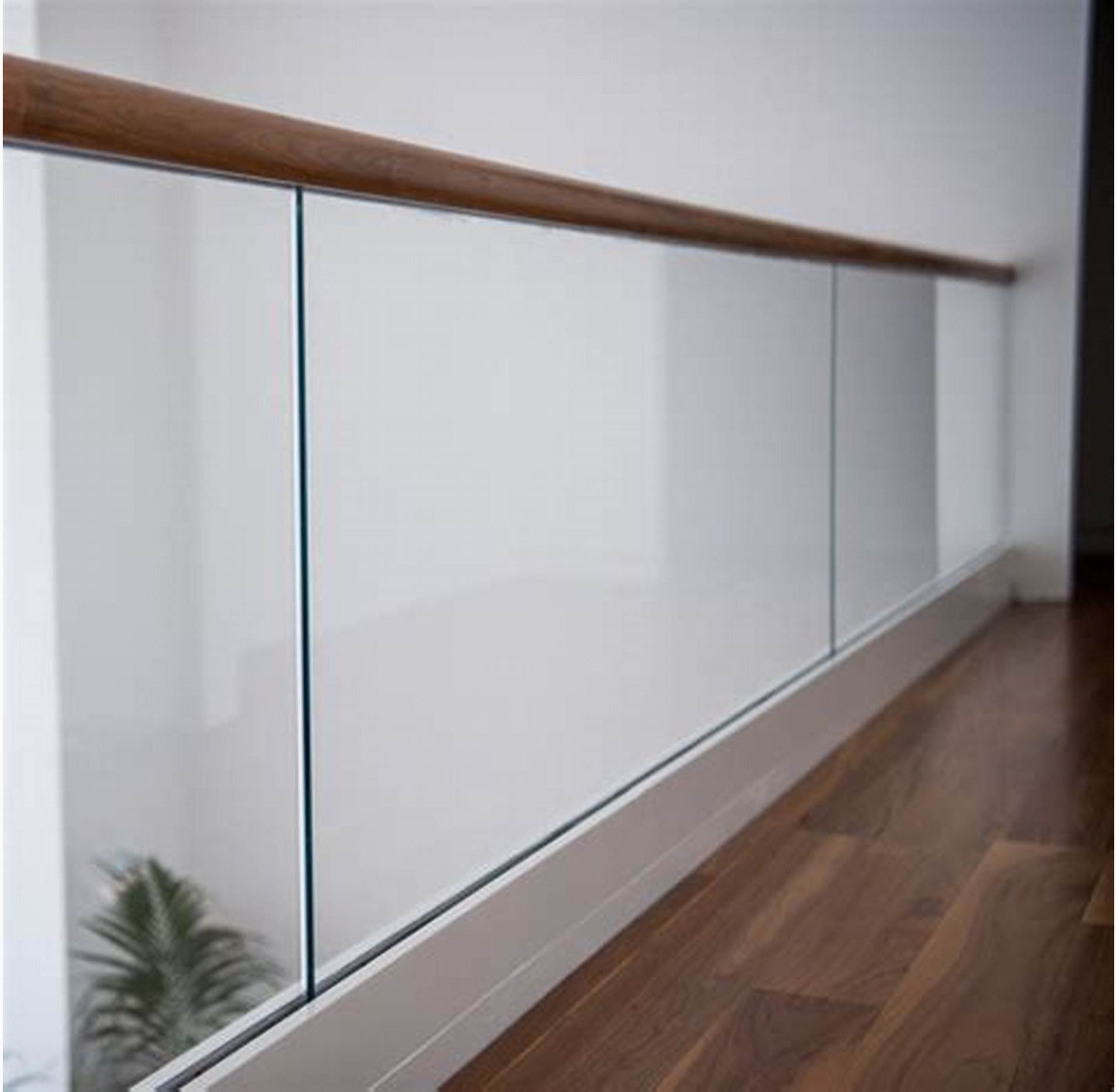 S-Iron Curve  U Channel Balcony Glass Railing