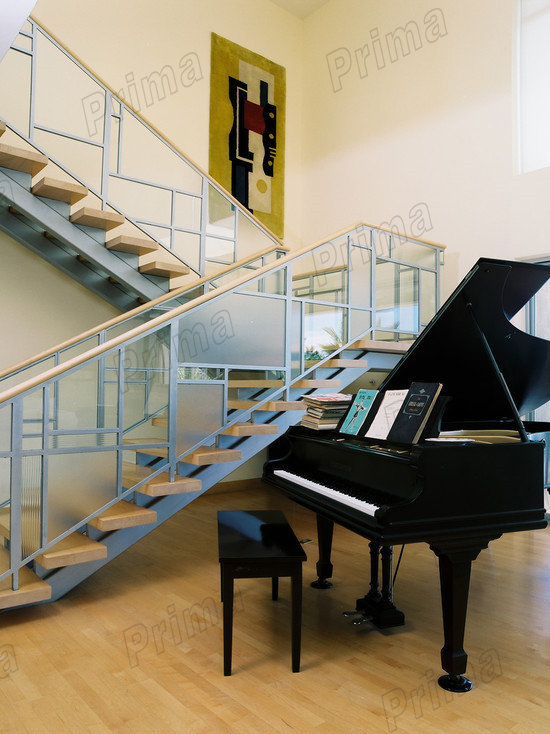 J High-end customized solo stringer staircase carbon steel staircase