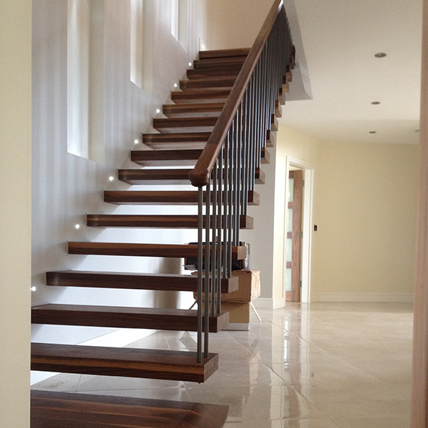 J-commercial build metal solid wooden indoor prefabricated stairs 