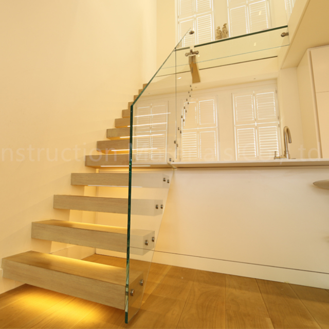 J-Hot Sale Tempered Glass Balustrade Floating Wood Staircase Design 
